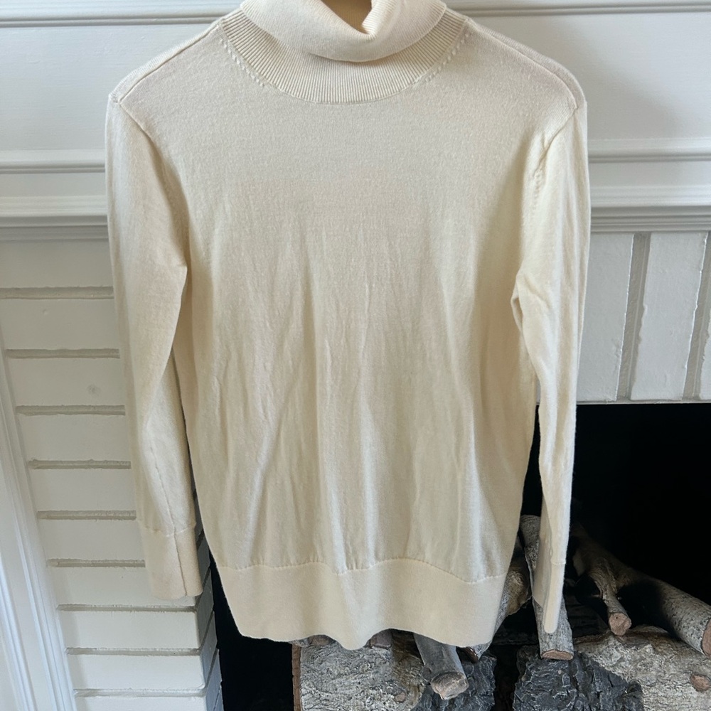 Club Monaco Light Cream Knit Sweater